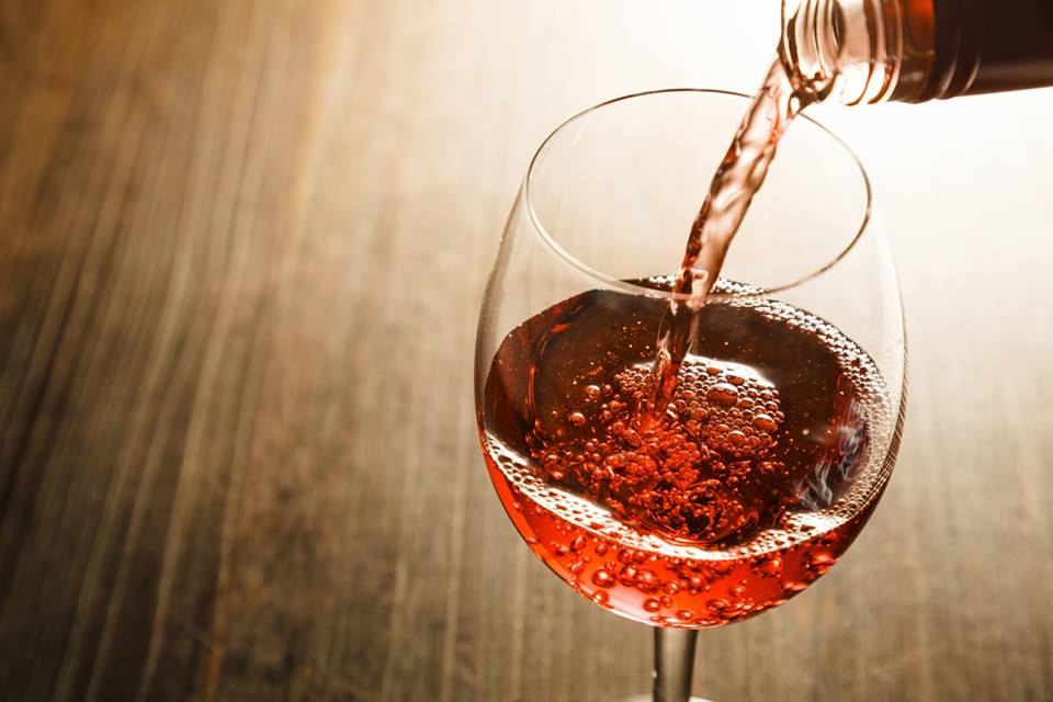 No Dia da Mulher, a taça de vinho ou a sobremesa são por conta da casa no Anarco Restaurante e Empório.