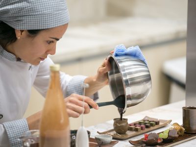 Chocolates sem lactose e smoothies funcionais vencem Desafio Gastronômico de Startups