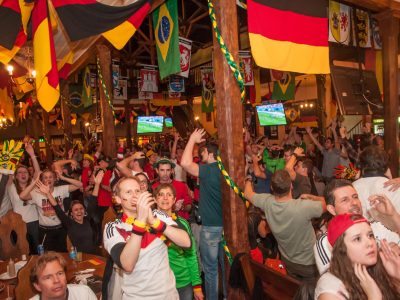 Bar do Alemão transmite jogos do Brasil e da Alemanha com opção de open bar