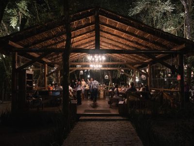 Verão com gastronomia e experiência ao ar livre no Restaurante Maria Eugênia