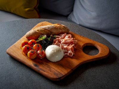 DUQ abre para o almoço neste Dia dos Pais com menu especial